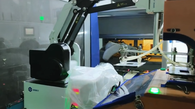 、協(xié)作機(jī)械臂+機(jī)器視覺,能為3C行業(yè)解決哪些痛點(diǎn)?