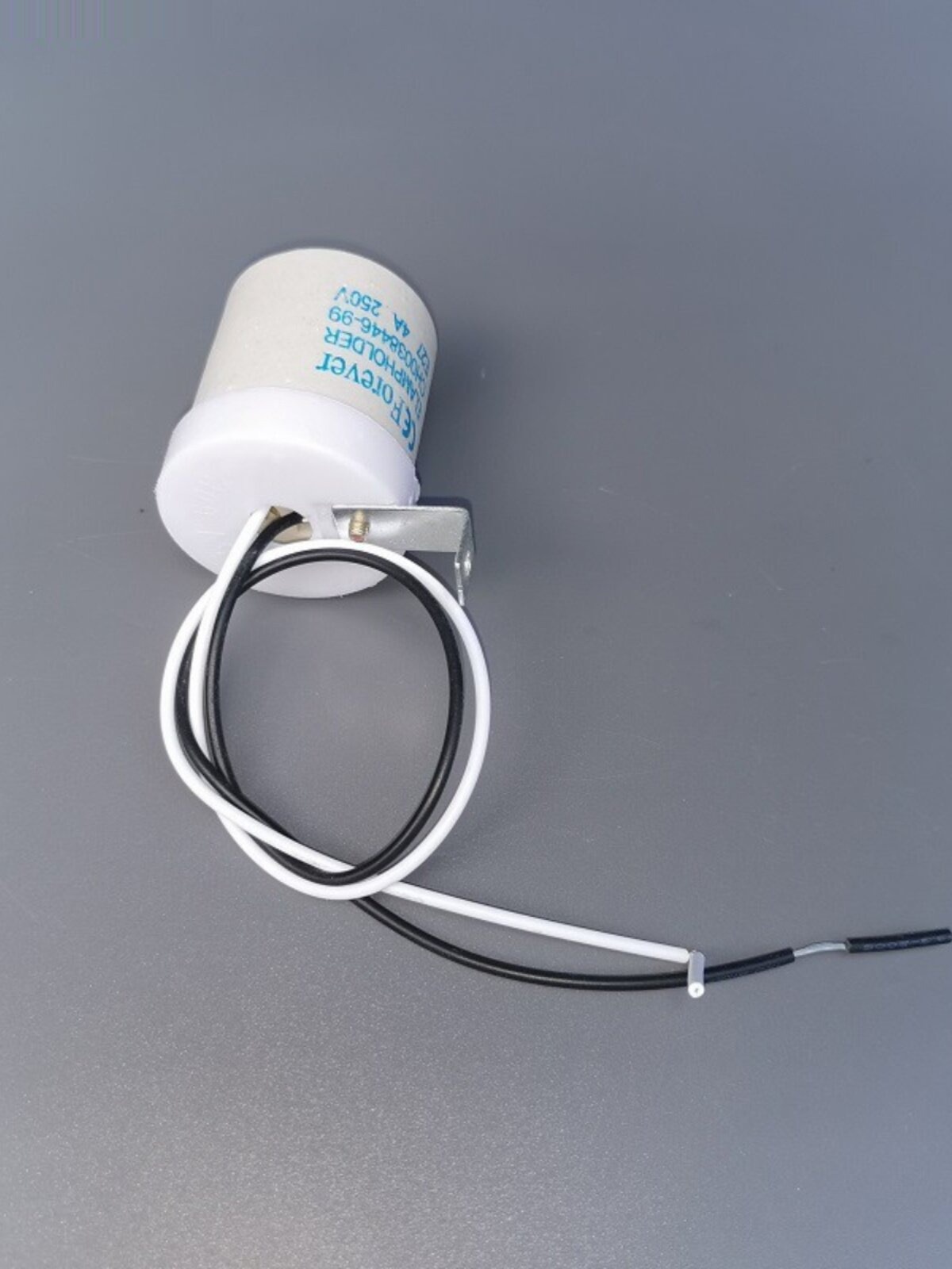 E27 Ceramic Lamp Holder 30cm Two Core Wire Detail